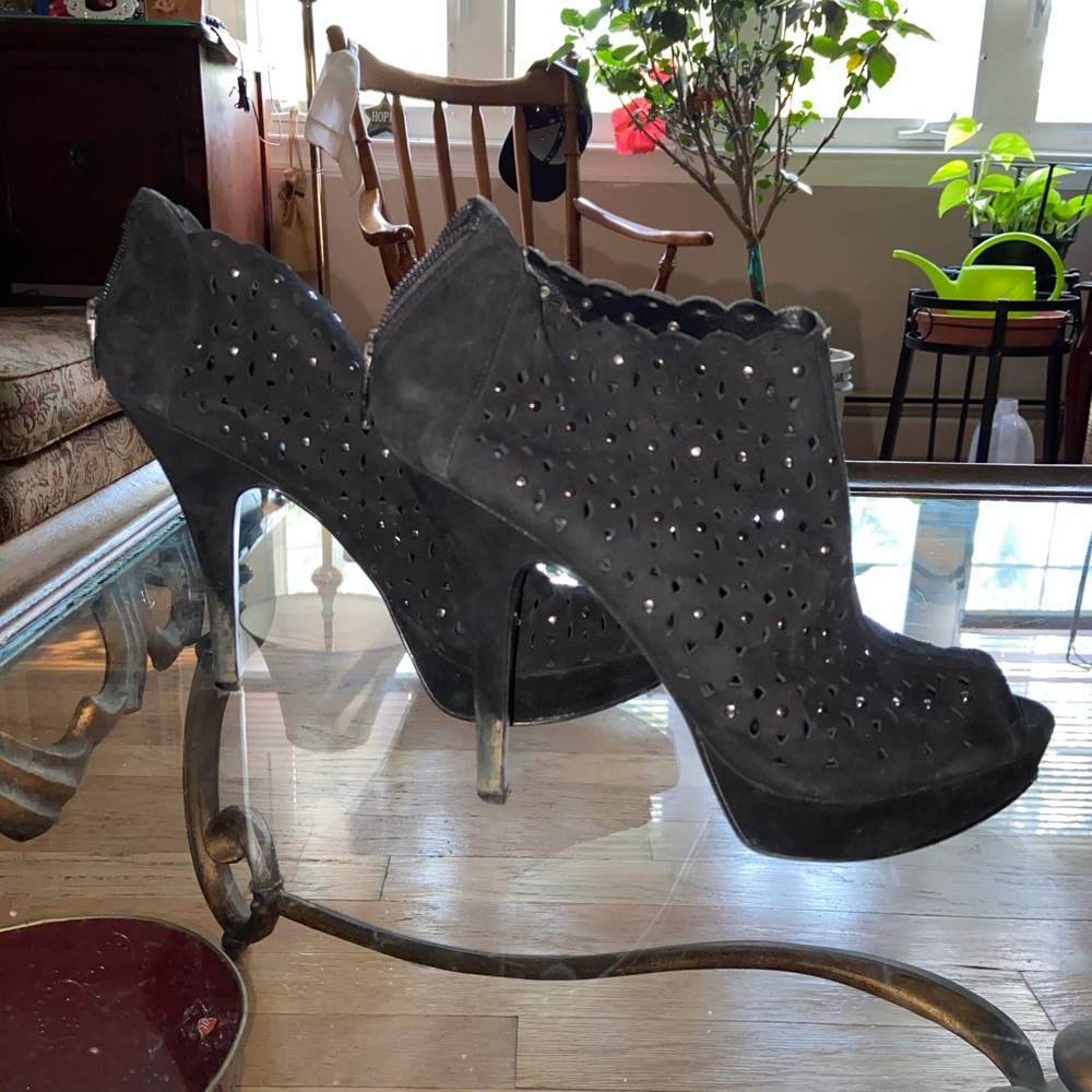Enzo Angiolini black stud peep toe heels